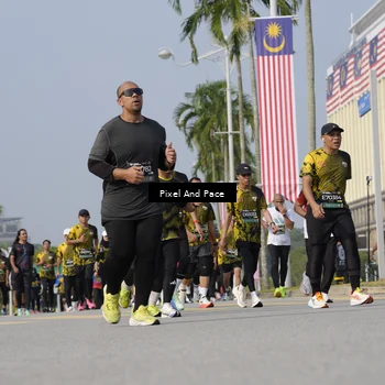 Runner Photo 6498937