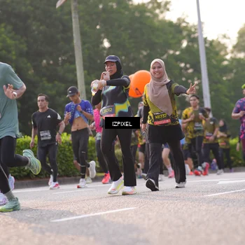 Runner Photo 6498990