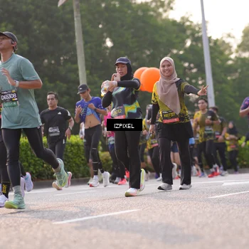 Runner Photo 6498999