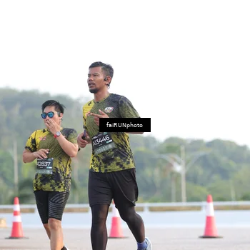Runner Photo 6499001
