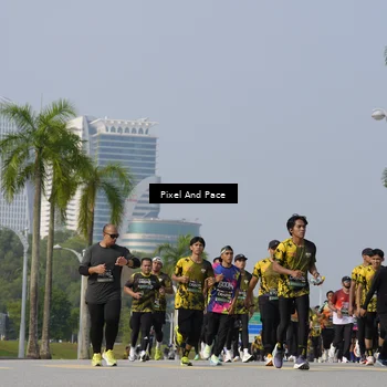 Runner Photo 6499002