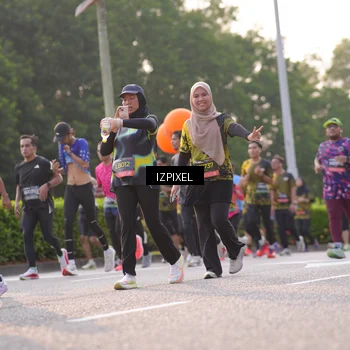 Runner Photo 6499004