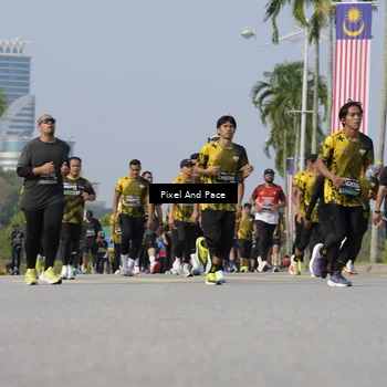 Runner Photo 6499006