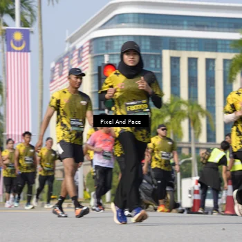 Runner Photo 6499010