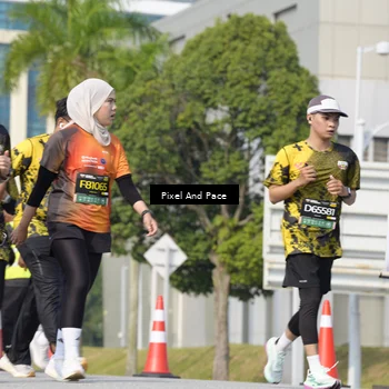 Runner Photo 6499011
