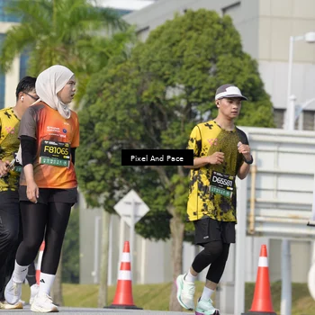 Runner Photo 6499017
