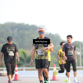 Runner Photo 6499038