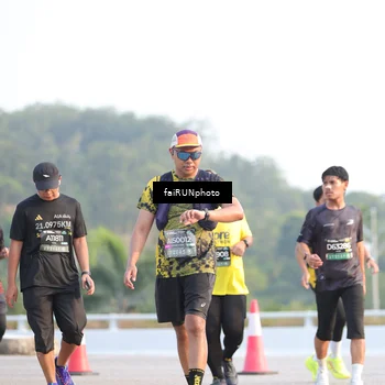 Runner Photo 6499043