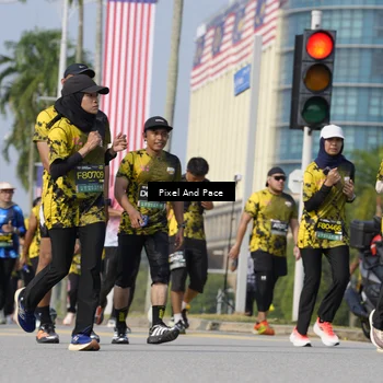 Runner Photo 6499058