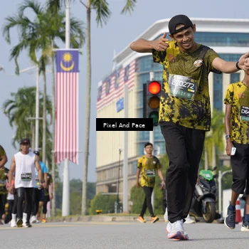 Runner Photo 6499123