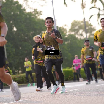 Runner Photo 6499152