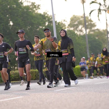 Runner Photo 6499202