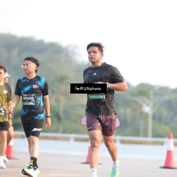 Runner Photo 6499230