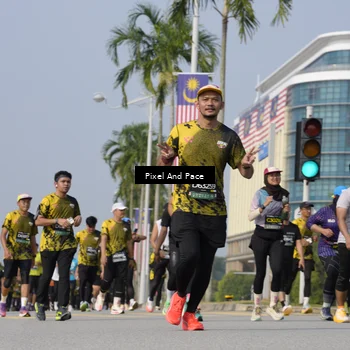 Runner Photo 6499318