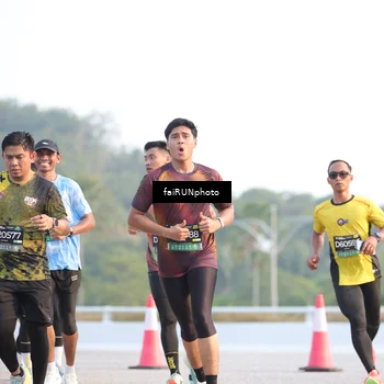Runner Photo 6499320
