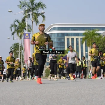 Runner Photo 6499339