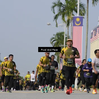 Runner Photo 6499364