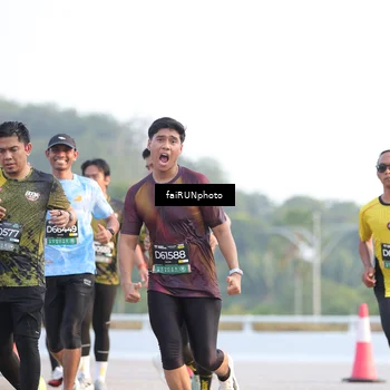 Runner Photo 6499376