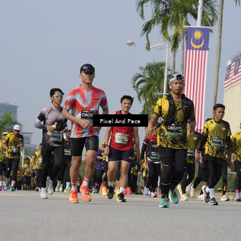 Runner Photo 6499400