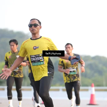 Runner Photo 6499411