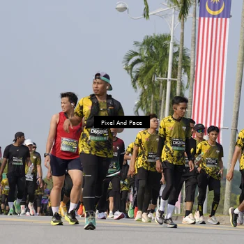Runner Photo 6499424