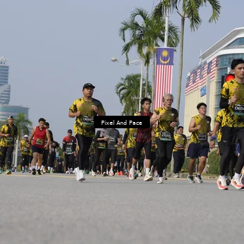 Runner Photo 6499510