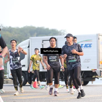 Runner Photo 6499800