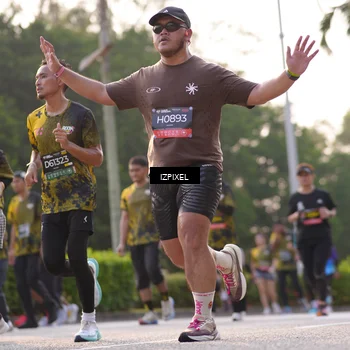 Runner Photo 6499871