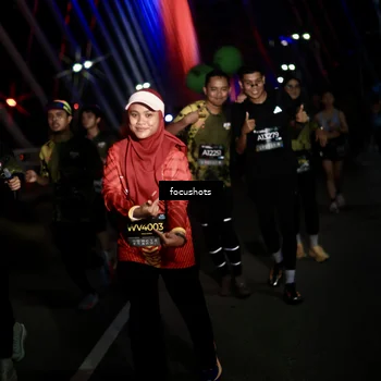 Runner Photo 6500002