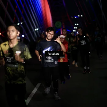 Runner Photo 6500011