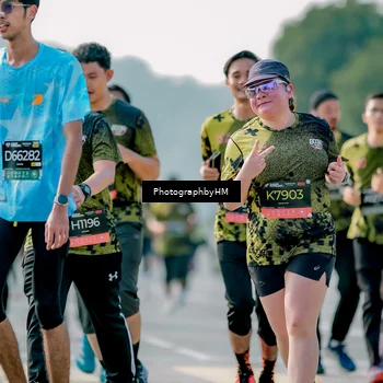 Runner Photo 6500012