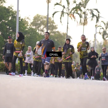 Runner Photo 6500013