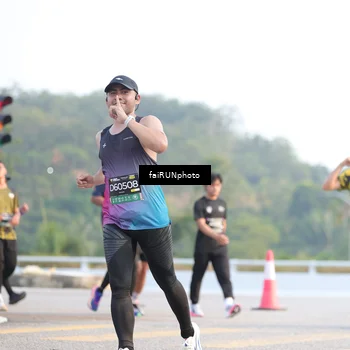 Runner Photo 6500016