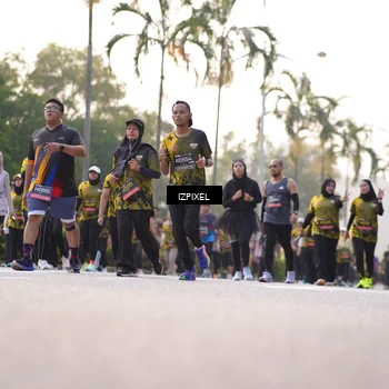Runner Photo 6500019