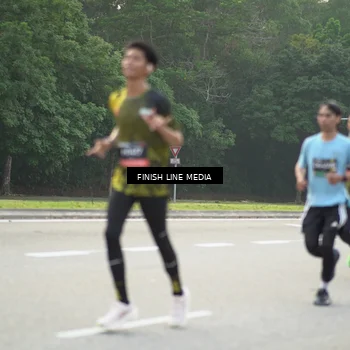 Runner Photo 6500023