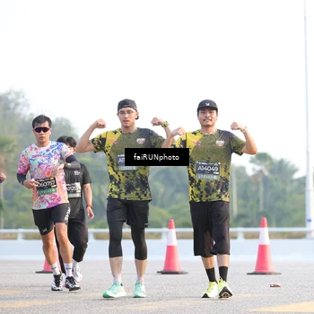 Runner Photo 6500027