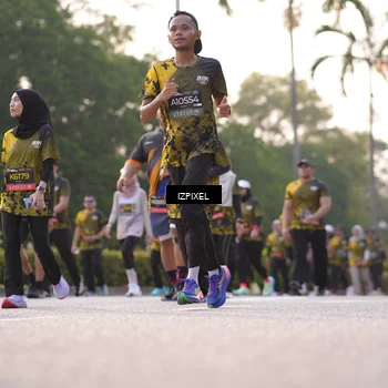 Runner Photo 6500038