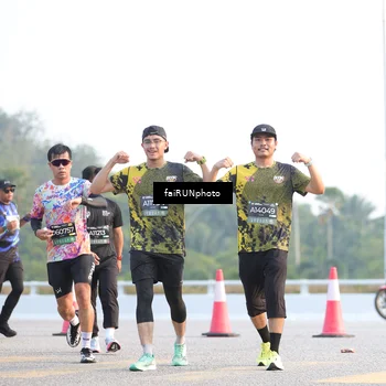 Runner Photo 6500045