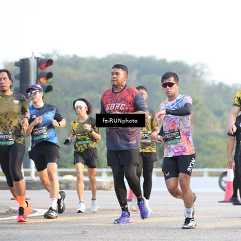 Runner Photo 6500057
