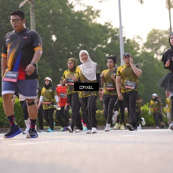 Runner Photo 6500094