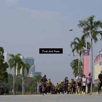 Runner Photo 6500095