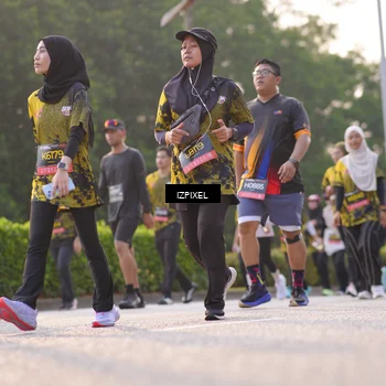 Runner Photo 6500096