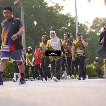 Runner Photo 6500101
