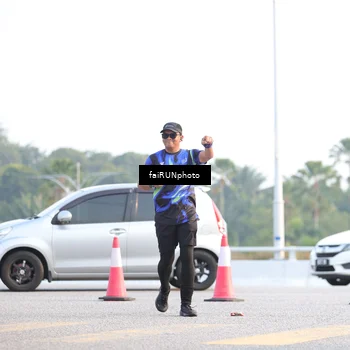 Runner Photo 6500121