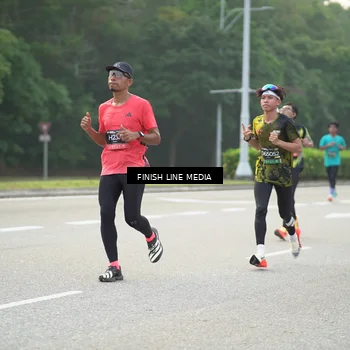 Runner Photo 6500124