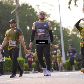 Runner Photo 6500199