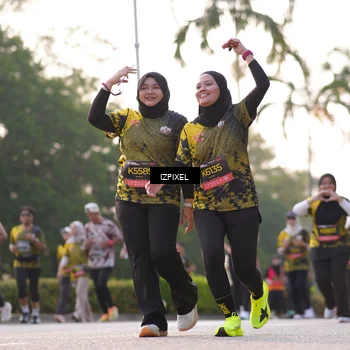 Runner Photo 6500210