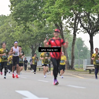Runner Photo 6500411