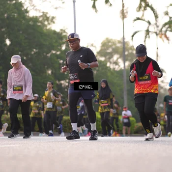 Runner Photo 6500425