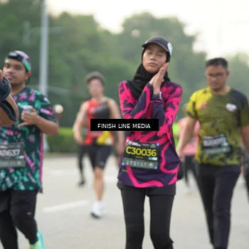Runner Photo 6500453